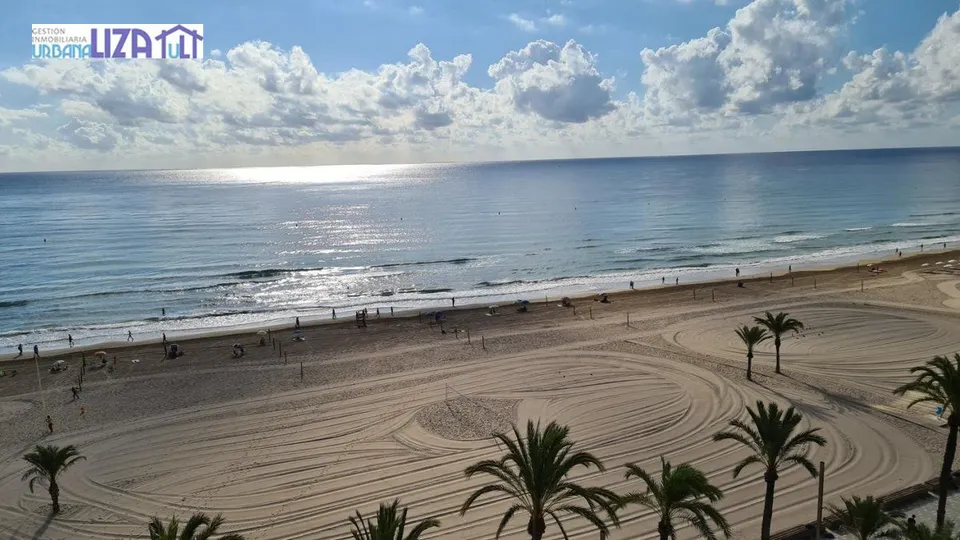 Apartamento en primera línea de la playa de San Juan con vistas despejadas y comodidades exclusivas