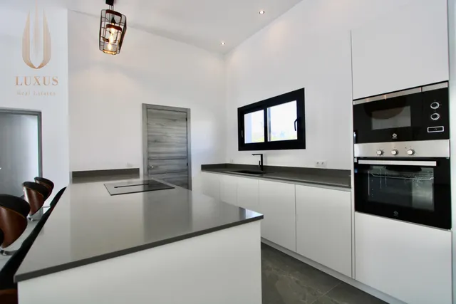 Villa en una sola planta con privacidad y bonitas vistas — 21