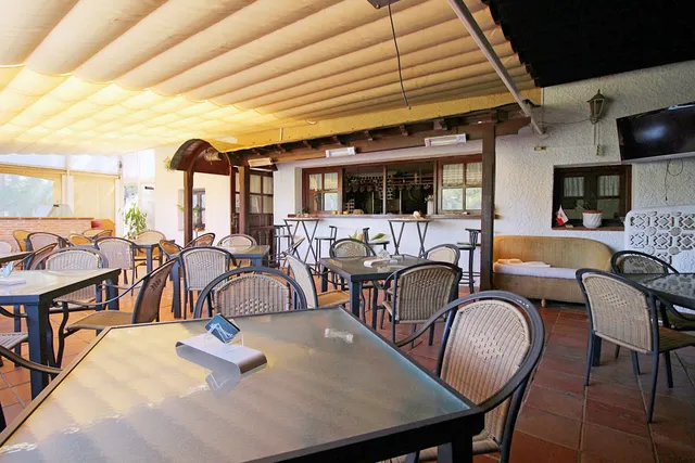 Bar 320m² en venta - Marbella — 24