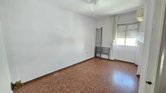 ✨ ¡Gran casa con cochera cerrada , llena de posibilidades! — 34
