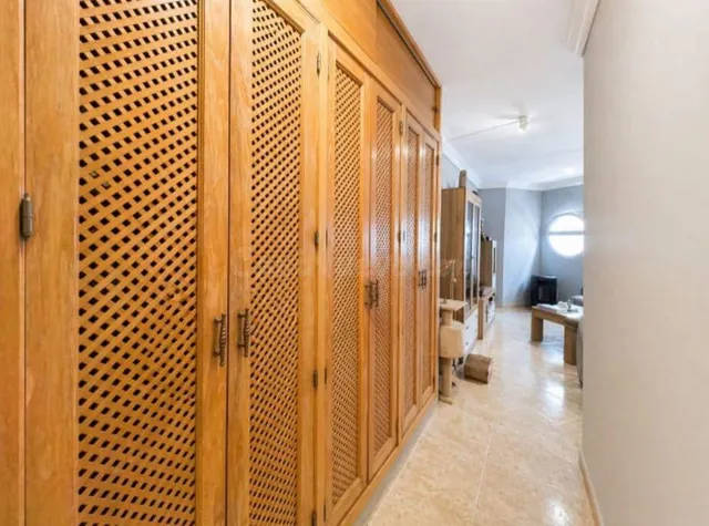 Apartamento centrico a escasos metros de la playa - foto 4
