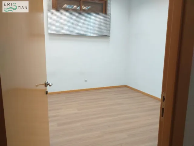 LOCAL COMERCIAL EN ALQUILER Y VENTA EN NAVALCARNERO — 25