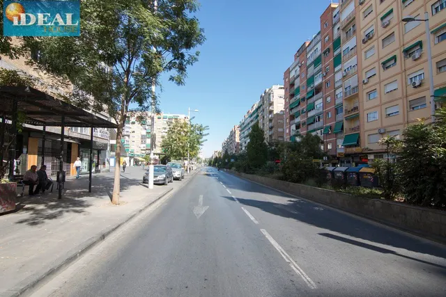 A6100J6. Plaza de garaje en camino de Ronda, junto Gimnasio Yo10 — 8
