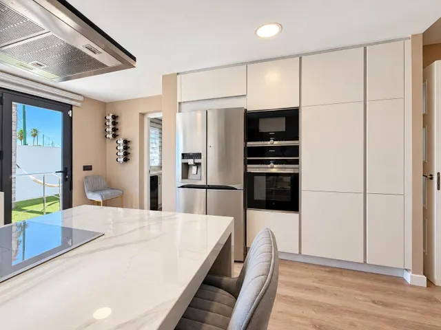 ESPECTACULAR VIVIENDA REFORMADA CON PISCINA, BODEGA, GIMNASIO Y UNA EXCEPCIONAL PRIVACIDAD — 31