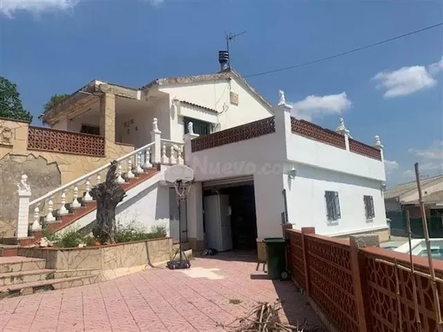 SE VENDE CASA OKUPADA en Segarra Vacarisses (Barcelona)