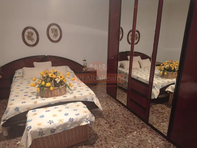 SE VENDE PISO Y LOCAL EN SAN PEDRO(PUEBLO) EN BUEN ESTADO, CON 5 DORMITORIOS. — 9