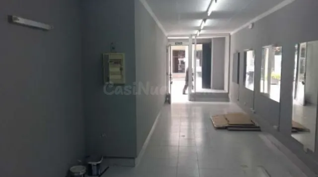 Se alquila local en Rúa Valle Inclán - Carballo - foto 4