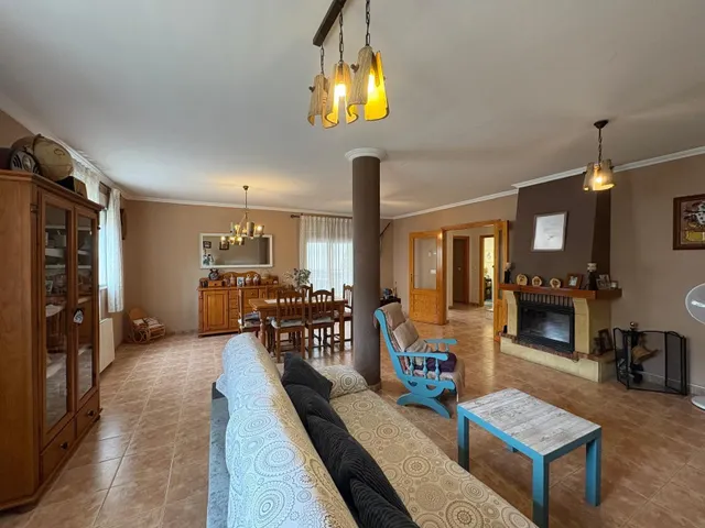 EXCELENTE CHALET EN PERFECTO ESTADO — 19