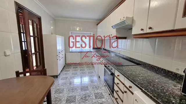 CASA COMPLETAMENTE REFORMADA EN ARENAS DE IGUÑA. — 11