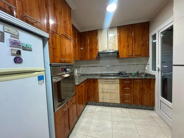 ESPECTACULAR PISO EN AVENIDA DE BUENOS AIRES CON POSIBILIDAD - foto 4
