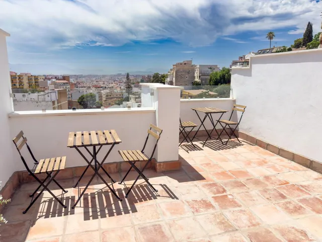 Espectacular ático dúplex con solárium privado y vistas despejadas en Conde de Ureña — 29