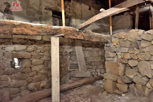 CASA PARA REAHABILITAR EN LA ZONA DE REQUEIXO DE CANDEDO — 18