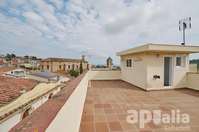 Casa adosada en venta en Sentmenat — 48