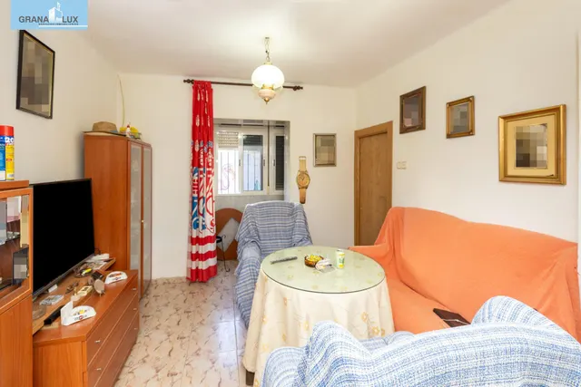 Vivienda en planta baja en el Zaidin. — 7