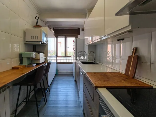PISO DE 111 M2 TOTALMENTE REFORMADO CON 2 BALCONES JUNTO AL PASSEIG DE RONDA — 23