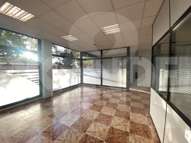 LOCAL COMERCIAL ACONDICIONADO EN BUENAVISTA / AV EUROPA - foto 5