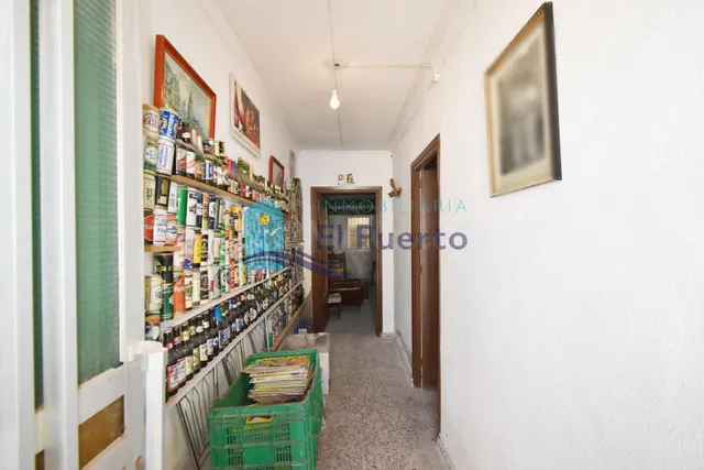 COCHERA CON PATIO TRASERO Y APARTAMENTO PARA REFORMAR EN CUE - foto 2