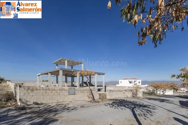 Parcela exclusiva con estructura de Chalet independiente y p
