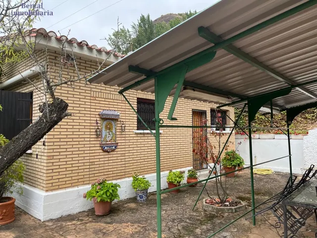 Casa en parcela de casi cuatro mil metros, con piscina, jardin, maravillosas vistas. — 45
