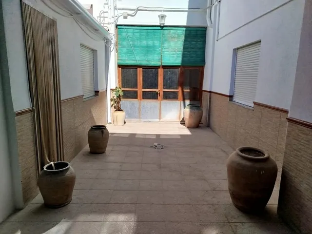 Planta baja en alquiler con patio soleado. — 19