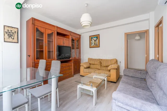 PISO JUNTO CAMINO DE RONDA — 5