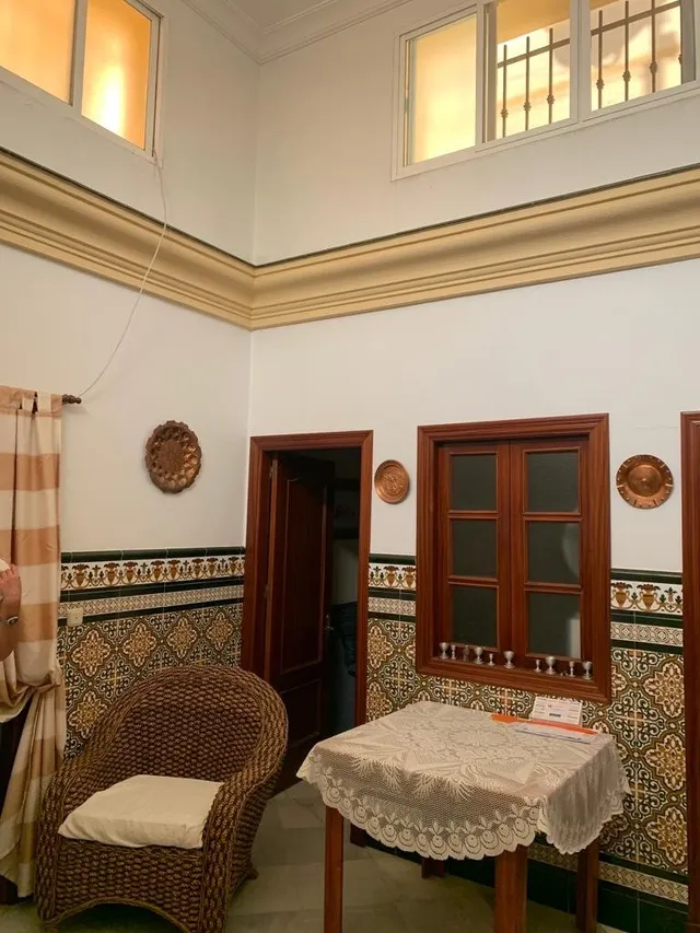 Gran casa con garajes y local comercial — 10