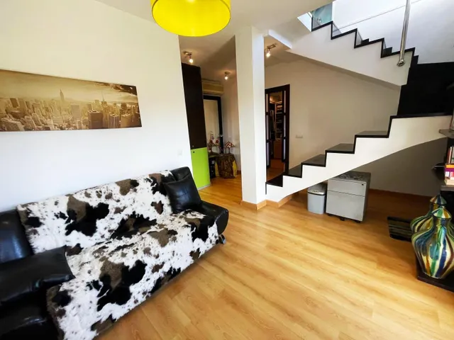Casa de dos dormtorios con vistas al mar ya la montaña en Benalmádena, Costa del Sol — 15