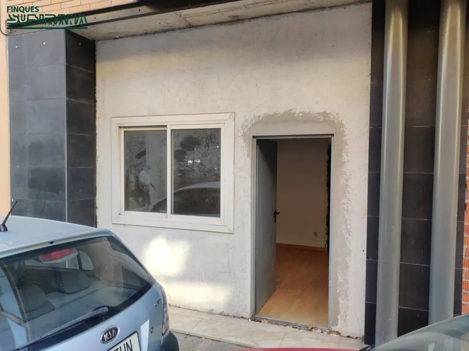 LOCAL COMERCIAL en VENDA a IGUALADA -  Barri del Sant Crist.