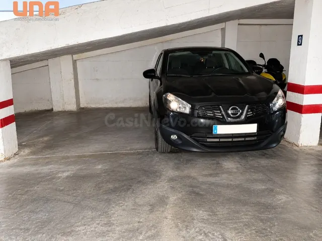 Se vende Plaza de garaje ( para coche y 2 motos) en Santa Rosa (Los Arboles) — 4