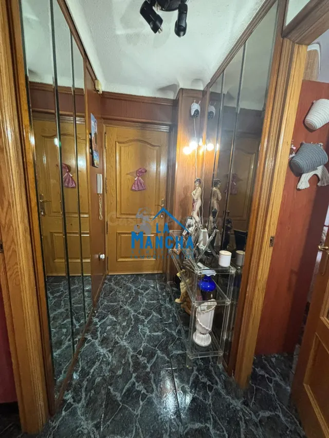 *200.000€* INMOBILIARIA LA MANCHA VENDE PISO ZONA CANAL Mª C - foto 4