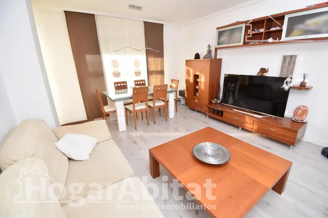 Luz, amplitud y confort familiar en este exclusivo piso esquinero en residencial con piscina, garaje y trastero — 4