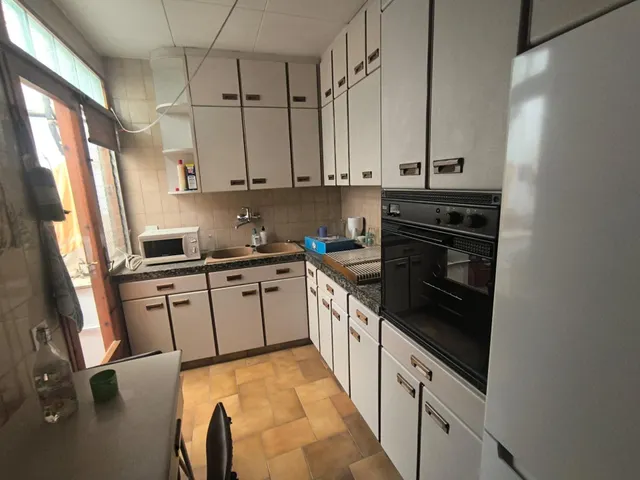 CASA ADOSADA EN VENTA CON 2 VIVIENDAS INDEPENDIENTES — 23