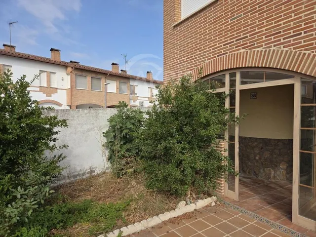 Chalet Independiente en Olias Del Rey — 4
