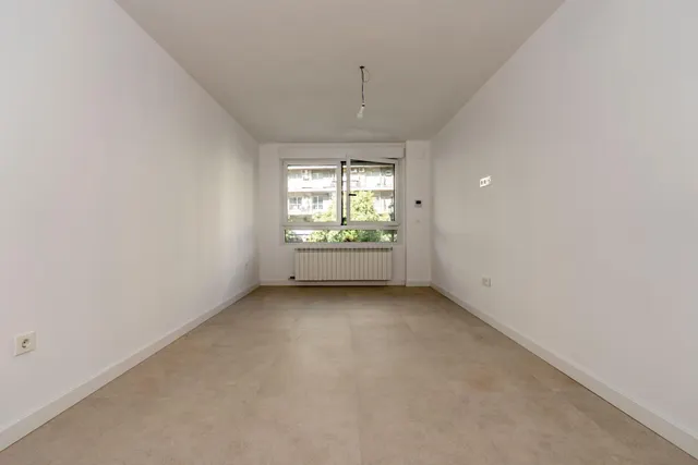 VENTA DE CÉNTRICO PISO EN ACERA DEL CASINO (CENTRO) - GRANADA — 8