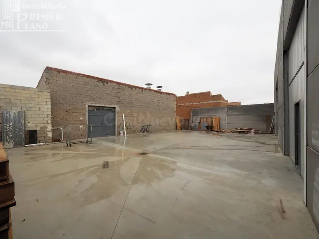 Nave Industrial en Alquiler en Tomelloso - junto a Calle Cam - foto 4