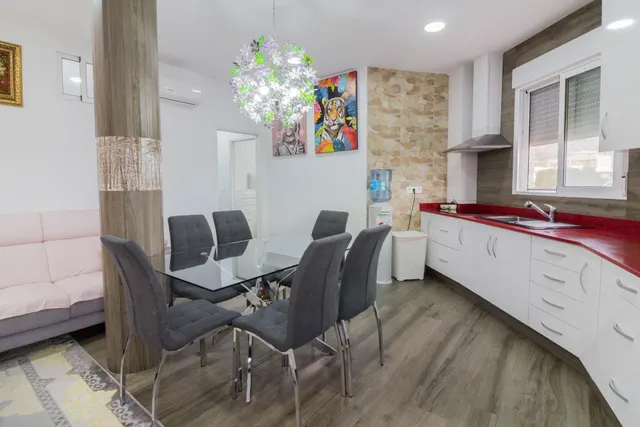 VIVIENDA CON NEGOCIO EN ABANILLA. — 4