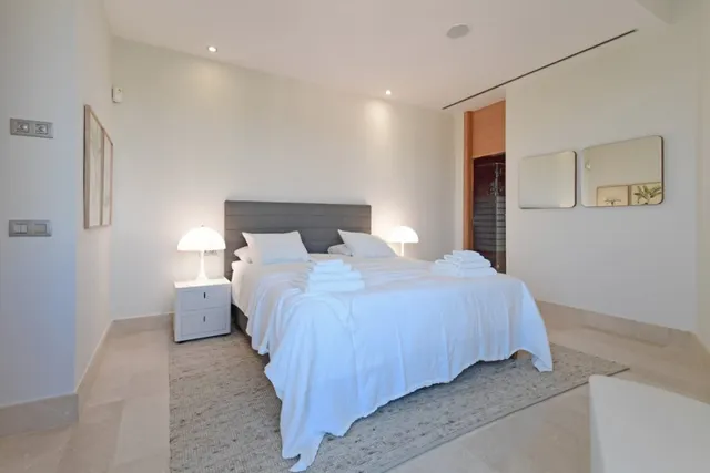 Preciosa villa a pies de campos de golf. — 12