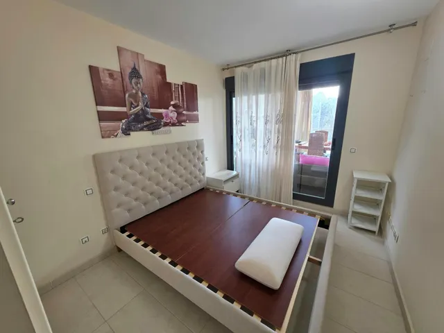 2 DORMITORIOS 1 BAÑO — 7