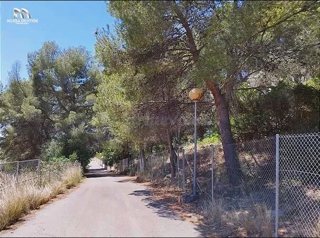 OPORTUNIDAD ÚNICA !!! - TERRENO URBANO EN LA PARRETA - BENIC - foto 2