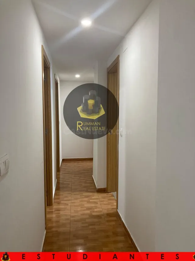 EST / Piso de TRES Dormitorios en Gran Capitán - foto 3