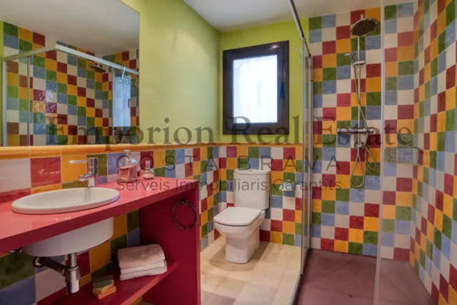 HERMOSA CASA CON PISCINA CERCA DE LA PLAYA - VENTA O ALQUILER CON OPCION A COMPRA — 32