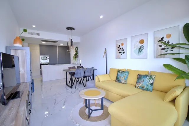 Apartamento con vistas al mar 500 m de la playa — 10