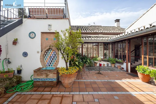 GRAN CASA EN ALBAICÍN BAJO. — 21