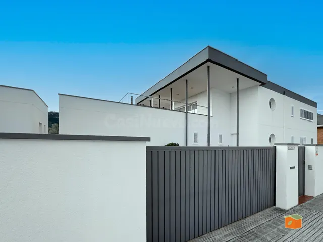 ESPECTACULAR CHALET EN VENTA EN FAVARET-AMPOSTA (TARRAGONA) — 2