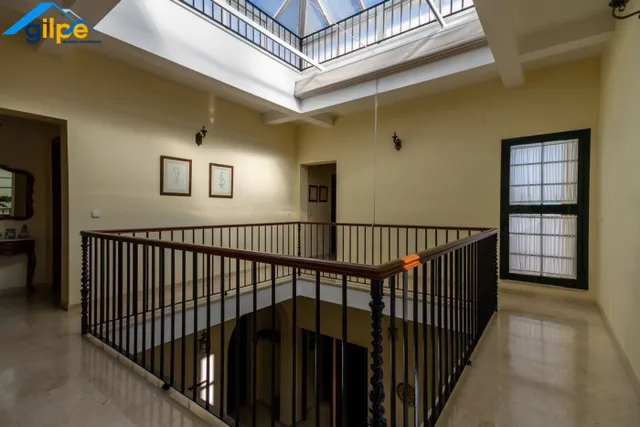 MARAVILLOSA CASA ADOSADA EN UNA ZONA CÉNTRICA DE MARCHENA — 6