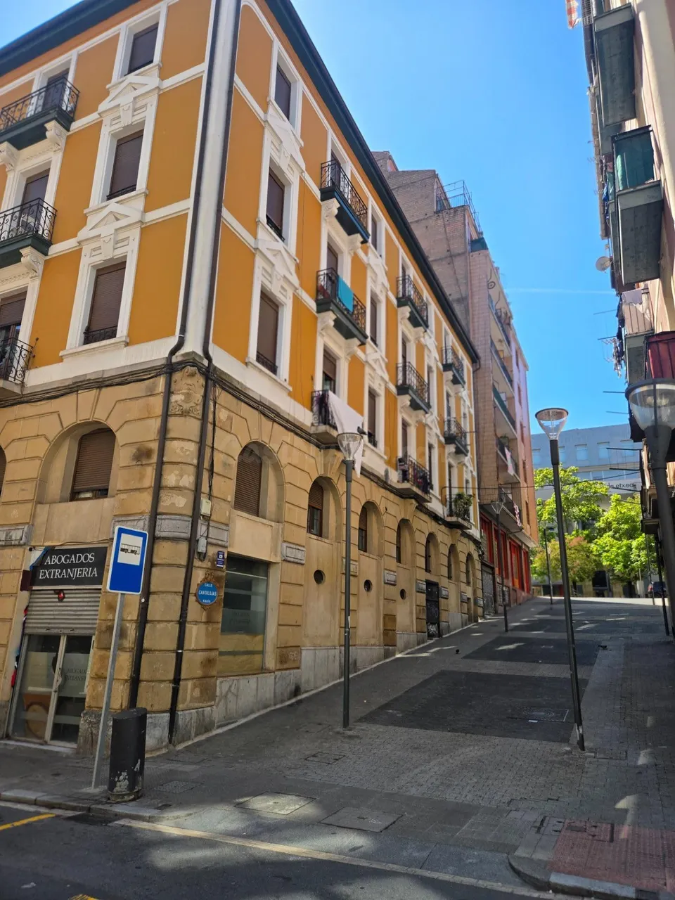 Buen piso en la calle Cortes