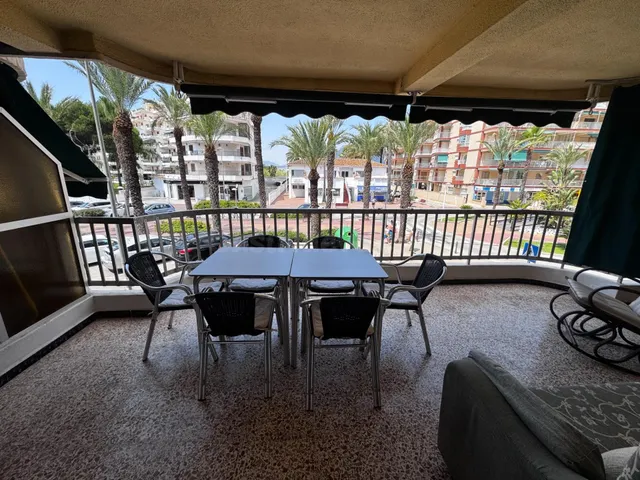 APARTAMENTO MUY CENTRICO CON GRAN TERRAZA CON VISTAL AL PASE - foto 2