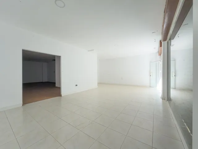 Local comercial junto a San Lázaro y Caleta — 6