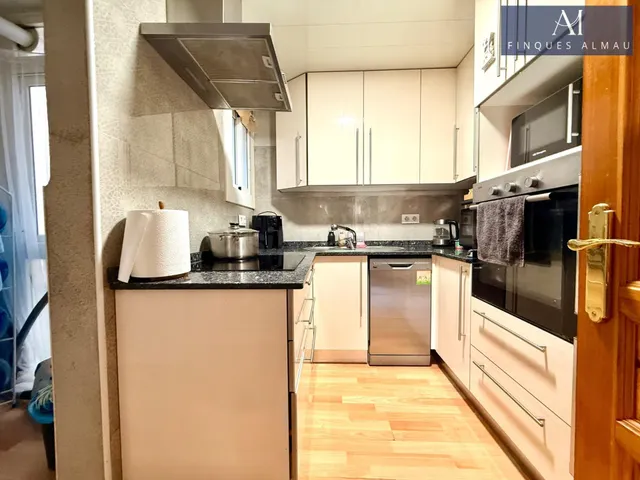 Piso para inversores en centro de Les Roquetes Sant Pere de  - foto 3