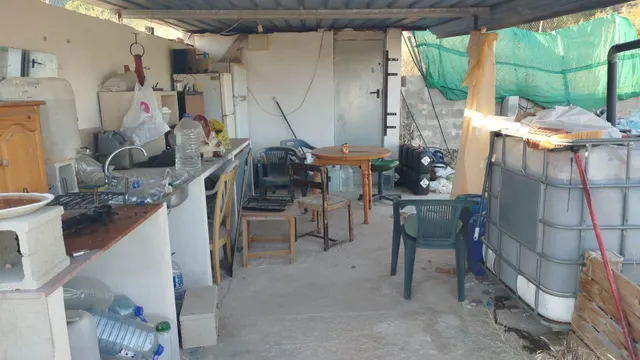 PARCELA CON CASA DE APEROS DE 9 METROS + UNA PORCHADA DE 24 METROS — 7